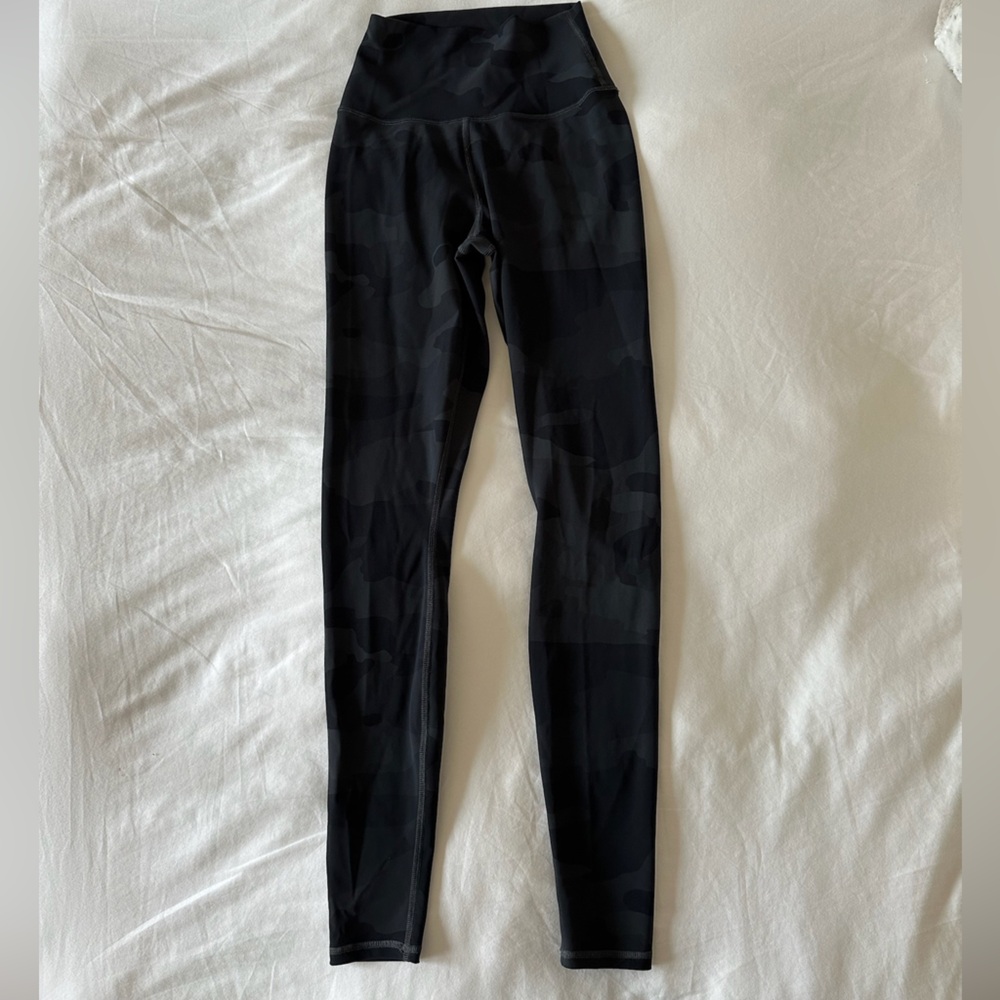 Alo black camo leggings